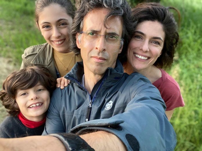 Ulisse Lendaro and the cast of the film including former Miss Italia Anna Valle (right). Image Source: IANS News